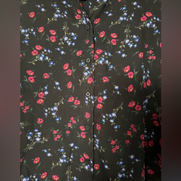 Dynamite Button-Up Semi-Sheer Floral Top - Size Small. - Picture 4 of 7